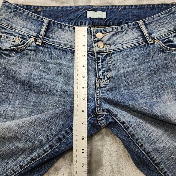 Vintage Maurices Jeans Womens 14 Blue Distressed Low Rise Capri Faded Casual - Picture 11 of 14